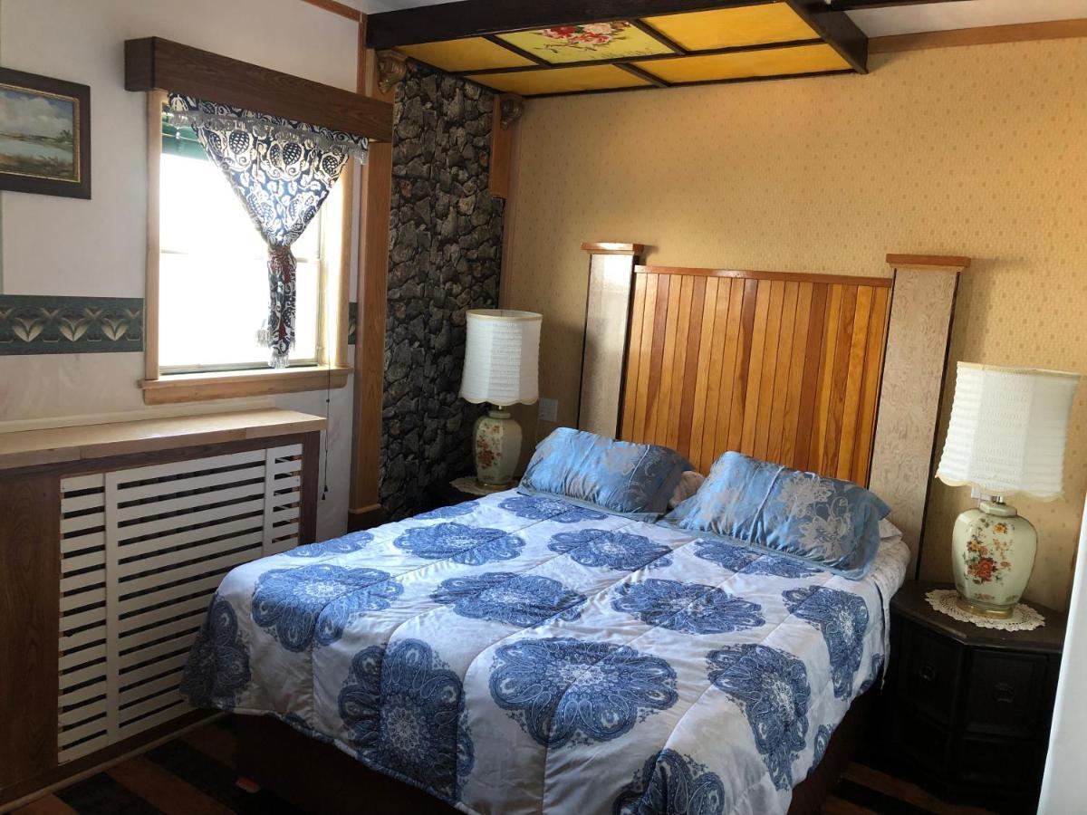 Heritage Place Hotel Gravelbourg Buitenkant foto